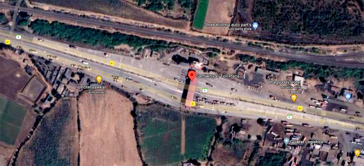 Samakhiyali-Toll-Plaza-satellite-view